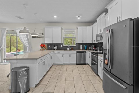 Casa en venta en Kissimmee, Florida, 6 dormitorios, 349.31 m2 № 1916046 - foto 18
