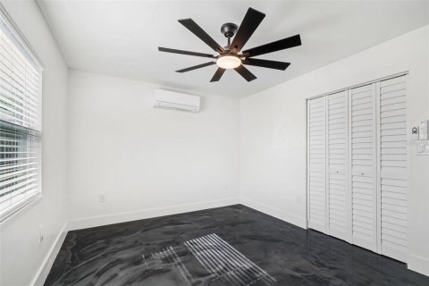 Casa en venta en Saint Petersburg, Florida, 4 dormitorios, 183.76 m2 № 2220792 - foto 27