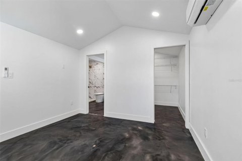 Casa en venta en Saint Petersburg, Florida, 4 dormitorios, 183.76 m2 № 2220792 - foto 19