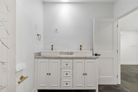 Casa en venta en Saint Petersburg, Florida, 4 dormitorios, 183.76 m2 № 2220792 - foto 23