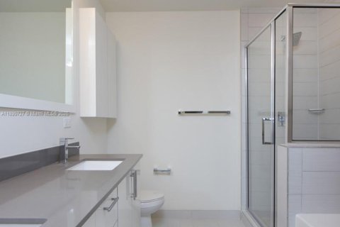 Снять в аренду кондоминиум в Майами, Флорида 2 спальни, 128.58м2, № 1950784 - фото 10