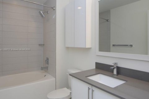 Снять в аренду кондоминиум в Майами, Флорида 2 спальни, 128.58м2, № 1950784 - фото 16