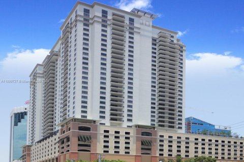 Снять в аренду кондоминиум в Майами, Флорида 2 спальни, 128.58м2, № 1950784 - фото 20