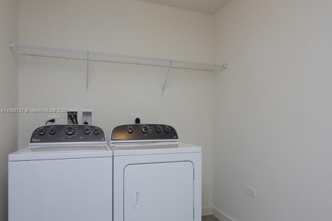 Снять в аренду кондоминиум в Майами, Флорида 2 спальни, 128.58м2, № 1950784 - фото 17