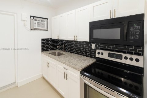 Appartement à louer à West Park, Floride: 1 chambre, 46.45 m2 № 1890358 - photo 4