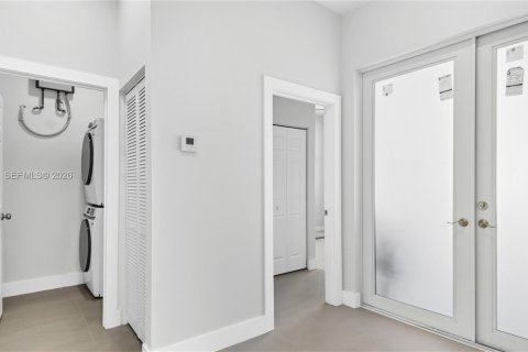 Immobilier commercial à vendre à Fort Lauderdale, Floride: 294.13 m2 № 2001200 - photo 17