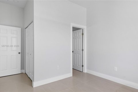 Immobilier commercial à vendre à Fort Lauderdale, Floride: 294.13 m2 № 2001200 - photo 18