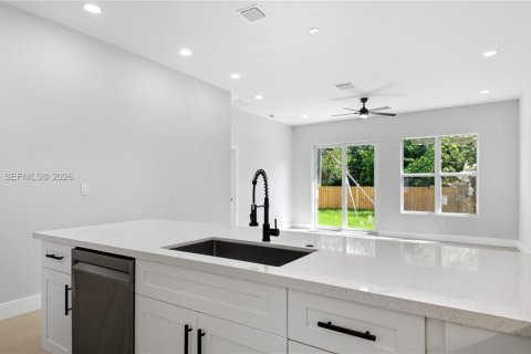 Immobilier commercial à vendre à Fort Lauderdale, Floride: 294.13 m2 № 2001200 - photo 25