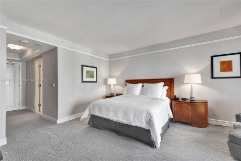 Condo in Miami, Florida  № 2022604 - photo 9