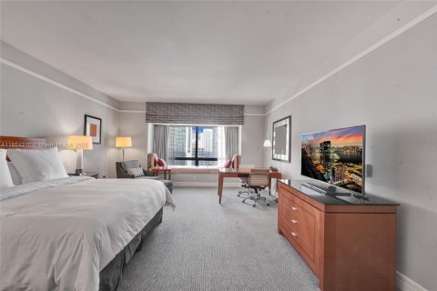 Condo in Miami, Florida  № 2022604 - photo 7