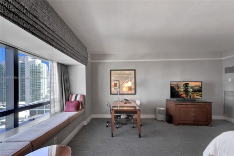 Condo in Miami, Florida  № 2022604 - photo 4