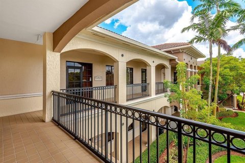 Commercial property in Coral Springs, Florida № 2183416