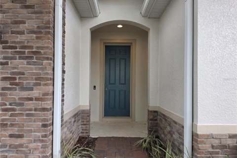 Townhouse in Oviedo, Florida 3 bedrooms, 173.91 sq.m. № 2138686 - photo 2