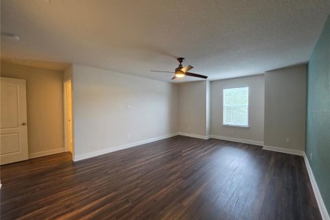 Townhouse in Oviedo, Florida 3 bedrooms, 173.91 sq.m. № 2138686 - photo 14