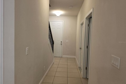 Townhouse in Oviedo, Florida 3 bedrooms, 173.91 sq.m. № 2138686 - photo 4