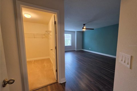Townhouse in Oviedo, Florida 3 bedrooms, 173.91 sq.m. № 2138686 - photo 11