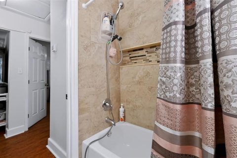 Villa ou maison à vendre à Seffner, Floride: 4 chambres, 191.47 m2 № 2381052 - photo 24