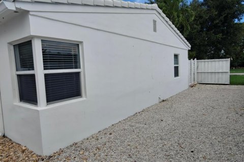 Villa ou maison à vendre à Oakland Park, Floride: 3 chambres, 109.44 m2 № 2365741 - photo 16