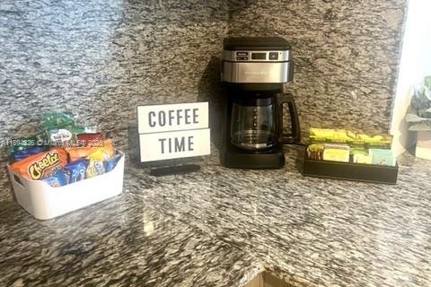 Condo in Doral, Florida, 1 bedroom  № 2012771 - photo 9