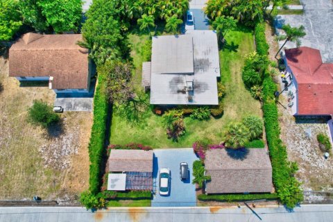 Villa ou maison à louer à Delray Beach, Floride: 1 chambre, 51.1 m2 № 1151680 - photo 1
