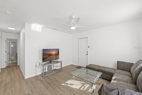 Apartment in Port Charlotte, Florida 2 bedrooms, 88.44 sq.m. № 2197256 - photo 8