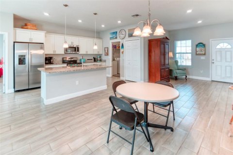 House in Kissimmee, Florida 4 bedrooms, 173.73 sq.m. № 2150660 - photo 7