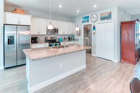 House in Kissimmee, Florida 4 bedrooms, 173.73 sq.m. № 2150660 - photo 8