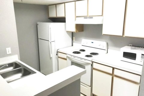 Condominio en alquiler en Kissimmee, Florida, 2 dormitorios, 95.32 m2 № 1910441 - foto 3