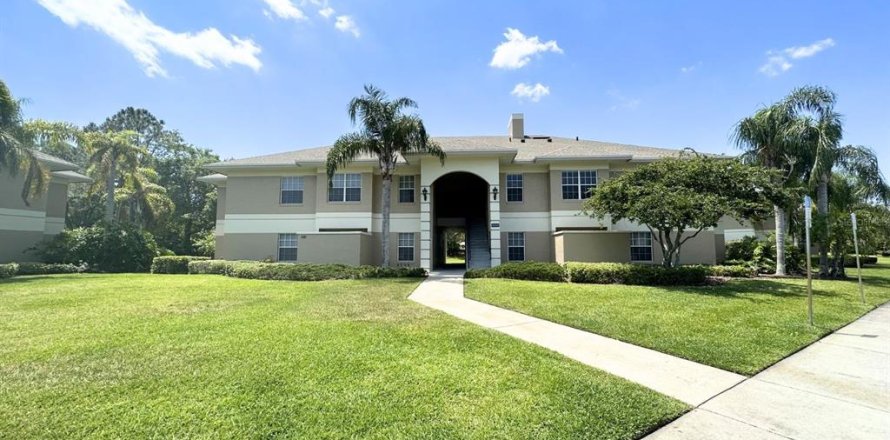 Condo in Winter Haven, Florida, 2 bedrooms  № 2267037