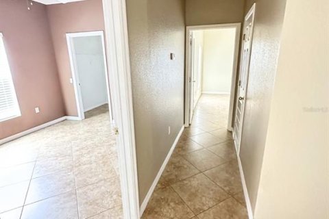 Condo in Winter Haven, Florida, 2 bedrooms  № 2267037 - photo 8