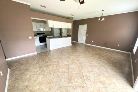 Condo in Winter Haven, Florida, 2 bedrooms  № 2267037 - photo 4