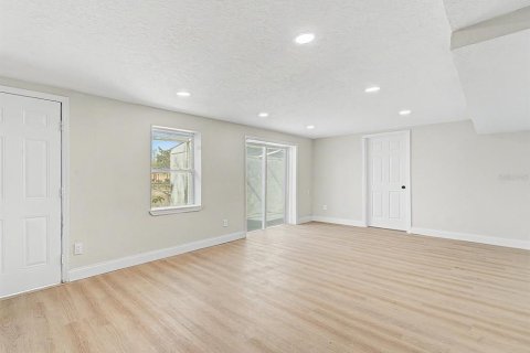 House in Hudson, Florida 3 bedrooms, 132.57 sq.m. № 2166838 - photo 17