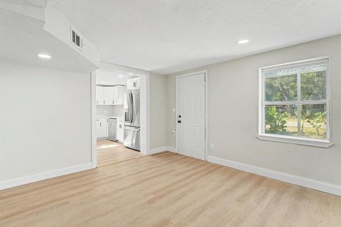 House in Hudson, Florida 3 bedrooms, 132.57 sq.m. № 2166838 - photo 7