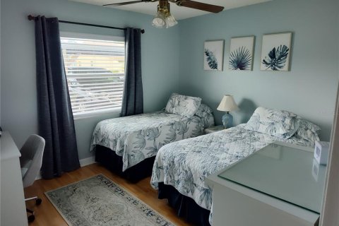 Condo in Zephyrhills, Florida, 2 bedrooms  № 2396283 - photo 23