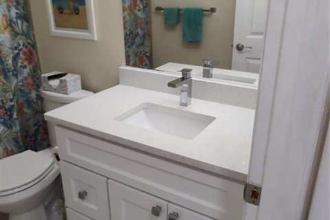 Condo in Zephyrhills, Florida, 2 bedrooms  № 2396283 - photo 12
