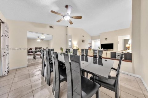 Купить виллу или дом в Дейви, Флорида 3 спальни, 183.2м2, № 1957035 - фото 7