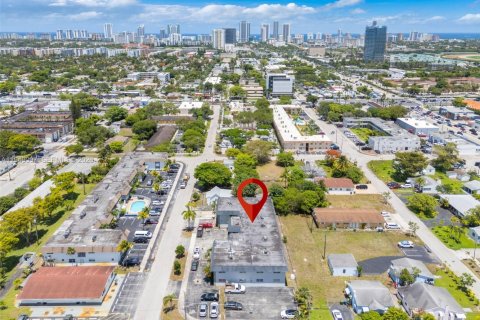 Снять в аренду кондоминиум в Халландейл-Бич, Флорида 2 спальни, 92.9м2, № 2004877 - фото 16