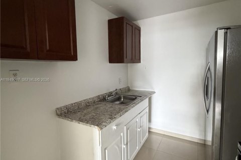 Снять в аренду кондоминиум в Халландейл-Бич, Флорида 2 спальни, 92.9м2, № 2004877 - фото 13