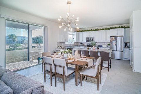 Villa ou maison à vendre à Davenport, Floride: 5 chambres, 221.76 m2 № 2198371 - photo 8