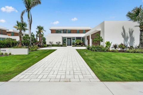 House in Palm Beach Gardens, Florida 5 bedrooms, 579.25 sq.m. № 2249382