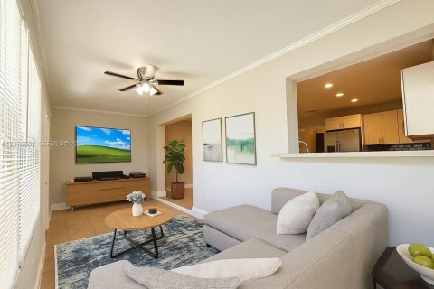 House in Dania Beach, Florida 3 bedrooms, 162.3 sq.m. № 2083986 - photo 24