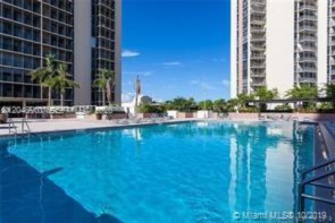 Condo in Aventura, Florida, 2 bedrooms  № 2181426