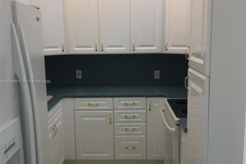 Condo in Aventura, Florida, 2 bedrooms № 2181426 - photo 4
