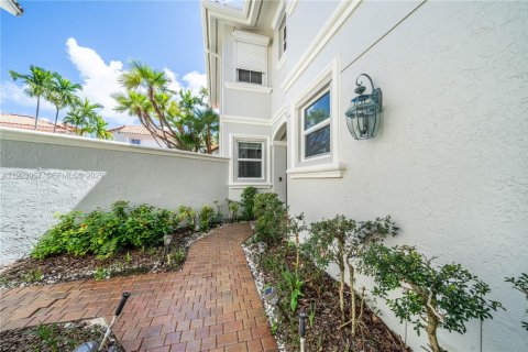 Casa en venta en Hollywood, Florida, 5 dormitorios, 267.74 m2 № 1982343 - foto 28