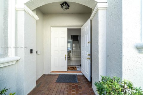 Casa en venta en Hollywood, Florida, 5 dormitorios, 267.74 m2 № 1982343 - foto 6