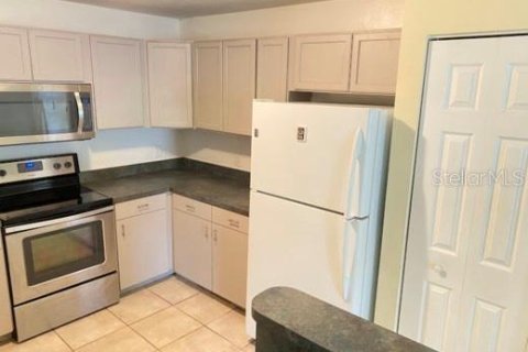 Casa en alquiler en Riverview, Florida, 3 dormitorios, 128.76 m2 № 1911732 - foto 4