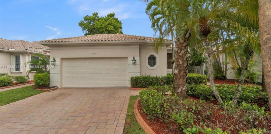 Villa ou maison à Weston, Floride 3 chambres, 227.24 m2 № 1818188