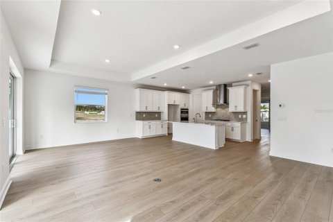 House in Sarasota, Florida 4 bedrooms, 264.86 sq.m. № 2391005 - photo 8