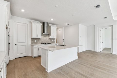 House in Sarasota, Florida 4 bedrooms, 264.86 sq.m. № 2391005 - photo 6