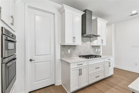 House in Sarasota, Florida 4 bedrooms, 264.86 sq.m. № 2391005 - photo 7